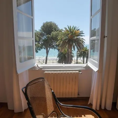 La Spagnuola - Villa Cinquecentesca Sul Mare Con Parco Privato Savona Exterior photo