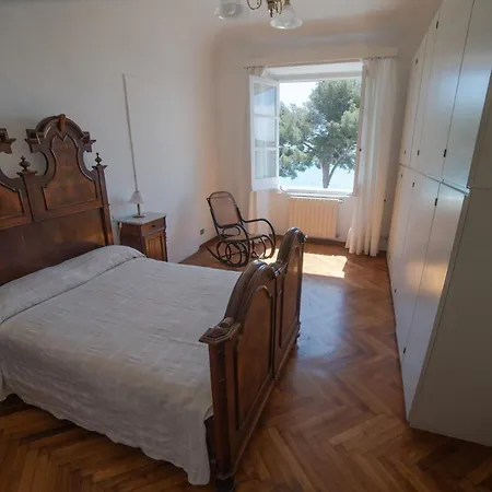 La Spagnuola - Villa Cinquecentesca Sul Mare Con Parco Privato Savona Exterior photo